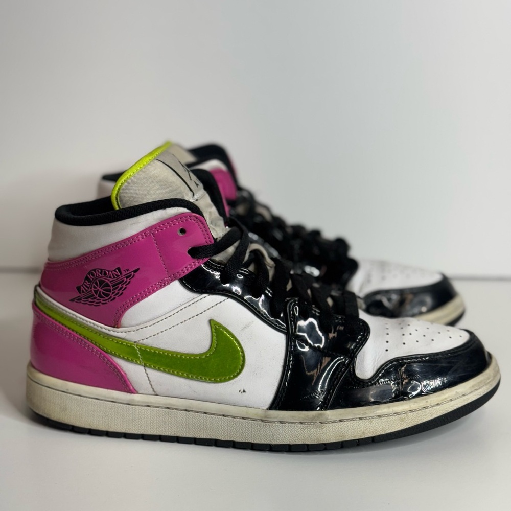 Men’s Air Jordan 1 Mid SE Cyber Active Fuchsia 2020 Size 10